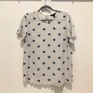 EUC Banana Republic blouse size M with Scallops